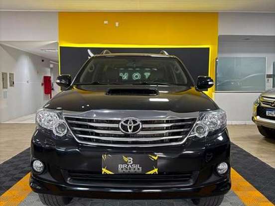 TOYOTA-HILUX-3.0 SRV TOP 4X4 CD 16V TURBO INTERCOOLER DIESEL 4P AUTOMÁTICO TOYOTA-HILUX-2014