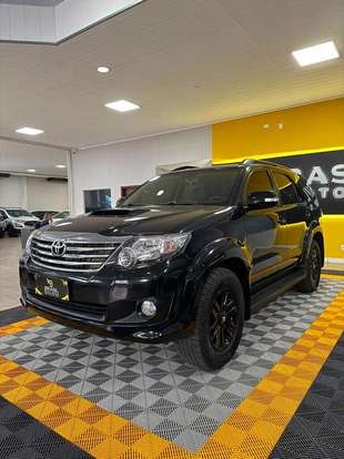 TOYOTA-HILUX-2014