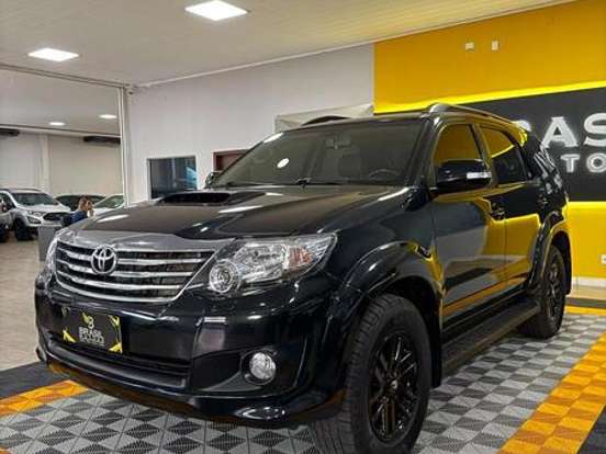 TOYOTA-HILUX-3.0 SRV TOP 4X4 CD 16V TURBO INTERCOOLER DIESEL 4P AUTOMÁTICO TOYOTA-HILUX-2014