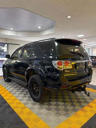 TOYOTA-HILUX-2014