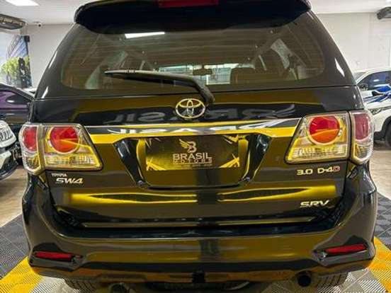 TOYOTA-HILUX-3.0 SRV TOP 4X4 CD 16V TURBO INTERCOOLER DIESEL 4P AUTOMÁTICO TOYOTA-HILUX-2014