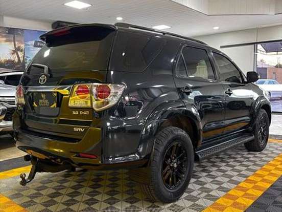TOYOTA-HILUX-3.0 SRV TOP 4X4 CD 16V TURBO INTERCOOLER DIESEL 4P AUTOMÁTICO TOYOTA-HILUX-2014