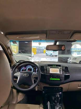 TOYOTA-HILUX-2014