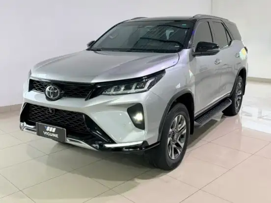 TOYOTA-HILUX SW4-2.8 D-4D TURBO DIESEL DIAMOND 7L 4X4 AUTOMÁTICO TOYOTA-HILUX SW4-2021
