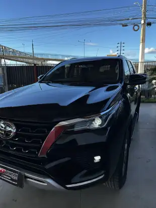 TOYOTA-HILUX SW4-2023