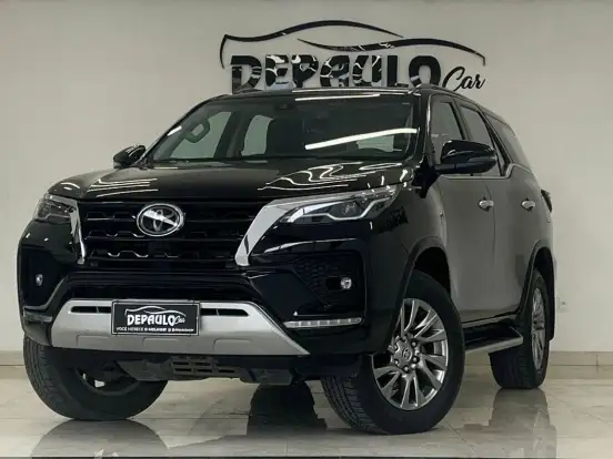 TOYOTA-HILUX SW4-2.8 D-4D TURBO DIESEL SRX 7L 4X4 AUTOMÁTICO TOYOTA-HILUX SW4-2022