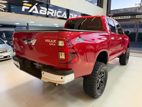 TOYOTA-HILUX SW4-2022