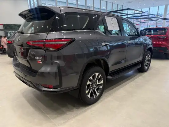TOYOTA-HILUX SW4-2.8 D-4D TURBO DIESEL SRX PLATINUM 7L 4X4 AUTOMÁTICO TOYOTA-HILUX SW4-2026