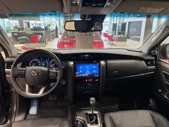 TOYOTA-HILUX SW4-2026