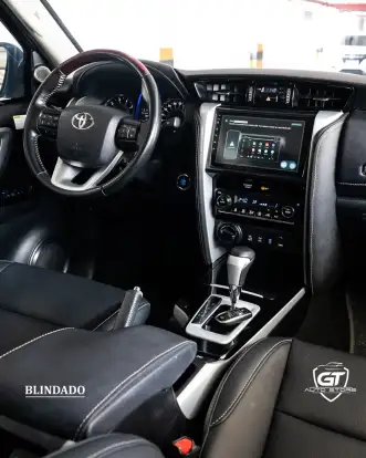 TOYOTA-HILUX SW4-2016