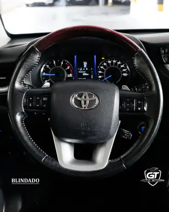 TOYOTA-HILUX SW4-2016