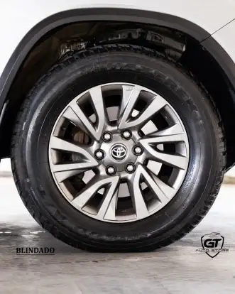 TOYOTA-HILUX SW4-2016