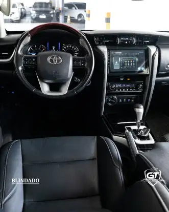 TOYOTA-HILUX SW4-2016