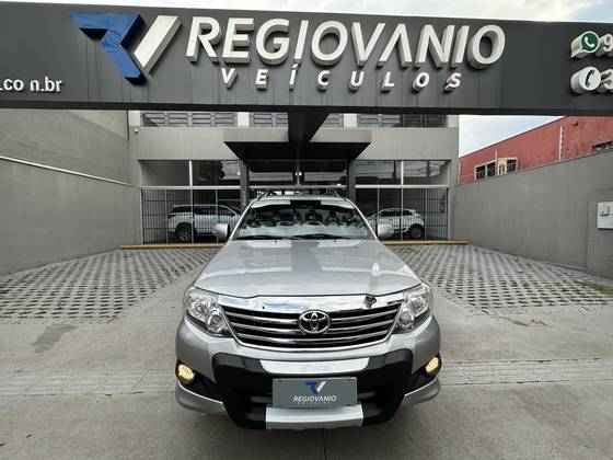TOYOTA HILUX SW4 2.7 SR 4X2 16V FLEX 4P AUTOMÁTICO