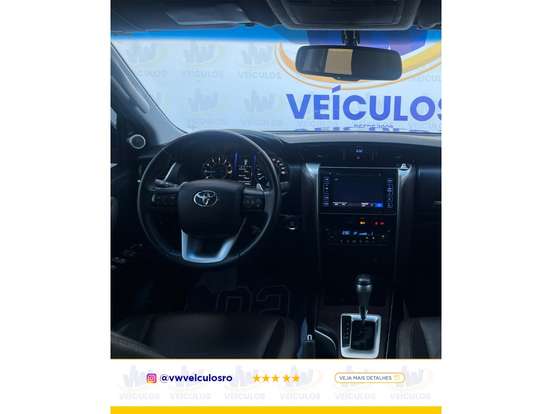 TOYOTA-HILUX SW4-2.7 SRV 7 LUGARES 4X2 16V FLEX 4P AUTOMÁTICO TOYOTA-HILUX SW4-2018
