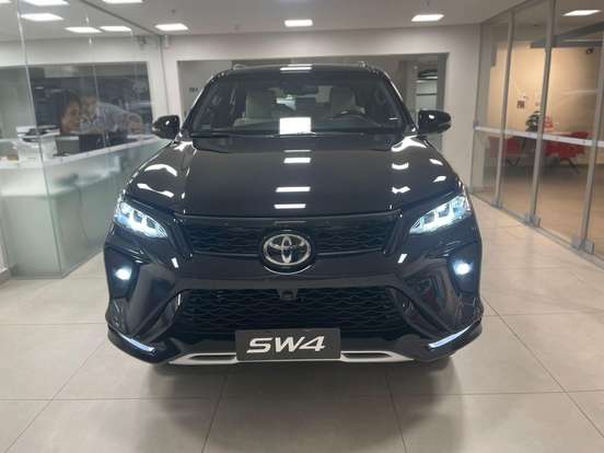 TOYOTA-HILUX SW4-2.8 D-4D TURBO DIESEL DIAMOND 7L 4X4 AUTOMÁTICO TOYOTA-HILUX SW4-2026