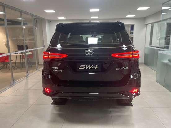 TOYOTA-HILUX SW4-2026