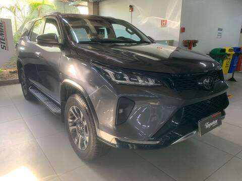 TOYOTA-HILUX SW4-2022