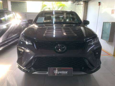 TOYOTA-HILUX SW4-2022