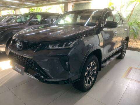 TOYOTA-HILUX SW4-2022