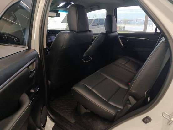 TOYOTA-HILUX SW4-2.8 D-4D TURBO DIESEL SRX 4X4 AUTOMÁTICO TOYOTA-HILUX SW4-2021