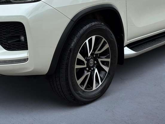 TOYOTA-HILUX SW4-2.8 D-4D TURBO DIESEL SRX 4X4 AUTOMÁTICO TOYOTA-HILUX SW4-2021