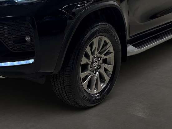 TOYOTA-HILUX SW4-2.8 D-4D TURBO DIESEL SRX 7L 4X4 AUTOMÁTICO TOYOTA-HILUX SW4-2023