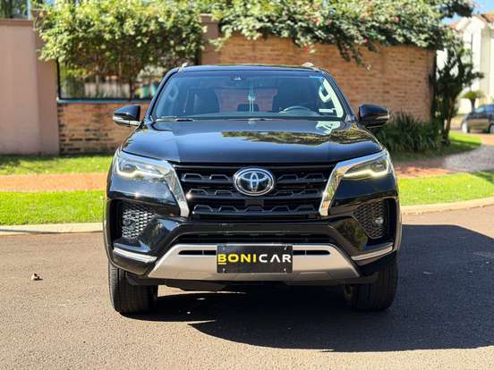 TOYOTA-HILUX SW4-2.8 D-4D TURBO DIESEL SRX 7L 4X4 AUTOMÁTICO TOYOTA-HILUX SW4-2021