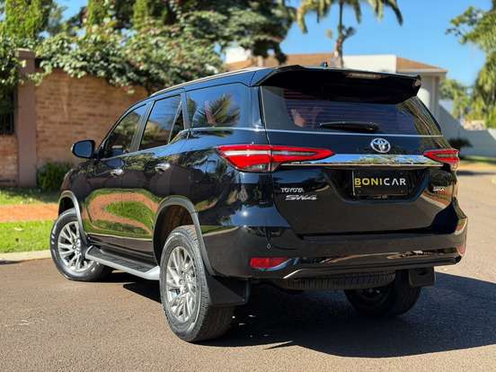TOYOTA-HILUX SW4-2021