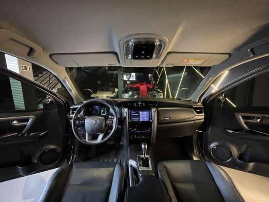 TOYOTA-HILUX SW4-2021