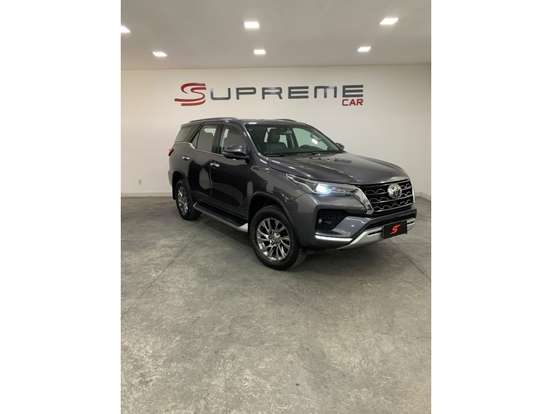 TOYOTA-HILUX SW4-2.8 D-4D TURBO DIESEL SRX 7L 4X4 AUTOMÁTICO TOYOTA-HILUX SW4-2020