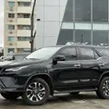 TOYOTA HILUX SW4 2.8 D-4D TURBO DIESEL SRX PLATINUM 7L 4X4 AUTOMÁTICO TOYOTA HILUX SW4 2.8 D-4D TURBO DIESEL SRX PLATINUM 7L 4X4 AUTOMÁTICO