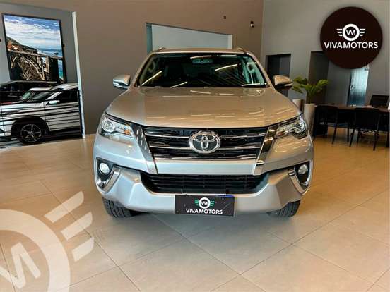 TOYOTA-HILUX SW4-2.8 SRX 4X4 16V TURBO INTERCOOLER DIESEL 4P AUTOMÁTICO TOYOTA-HILUX SW4-2016