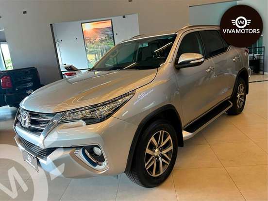 TOYOTA-HILUX SW4-2016