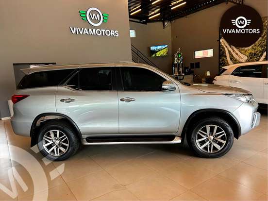 TOYOTA-HILUX SW4-2016