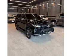 TOYOTA HILUX SW4 2.8 SRX 4X4 16V TURBO INTERCOOLER DIESEL 4P AUTOMÁTICO TOYOTA HILUX SW4 2.8 SRX 4X4 16V TURBO INTERCOOLER DIESEL 4P AUTOMÁTICO