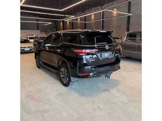 TOYOTA-HILUX SW4-2.8 SRX 4X4 16V TURBO INTERCOOLER DIESEL 4P AUTOMÁTICO TOYOTA-HILUX SW4-2016