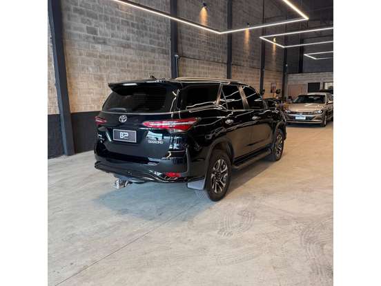 TOYOTA-HILUX SW4-2016