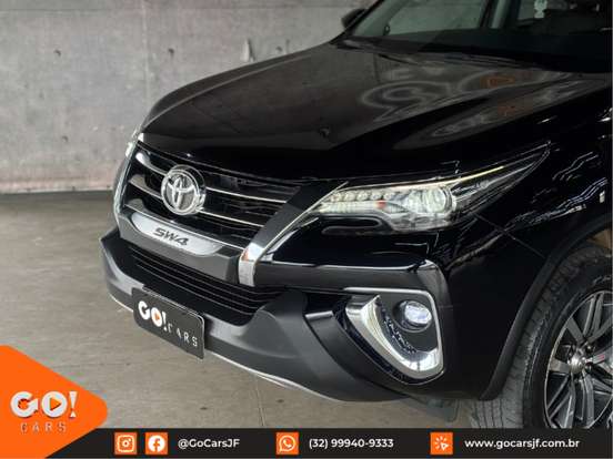 TOYOTA-HILUX SW4-2020