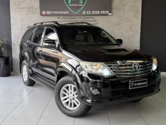 TOYOTA-HILUX SW4-3.0 SRV 4X4 16V TURBO INTERCOOLER DIESEL 4P AUTOMÁTICO TOYOTA-HILUX SW4-2013