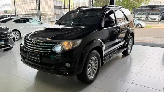 TOYOTA-HILUX SW4-2013