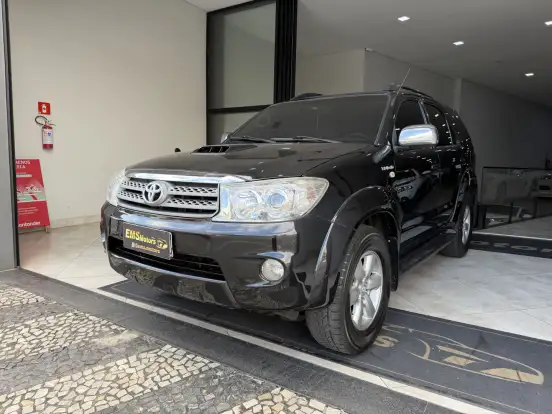TOYOTA-HILUX SW4-3.0 SRV 4X4 7 LUGARES 16V TURBO INTERCOOLER DIESEL 4P AUTOMÁTICO TOYOTA-HILUX SW4-2010