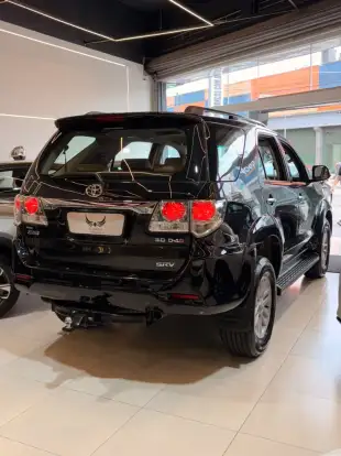 TOYOTA-HILUX SW4-2013