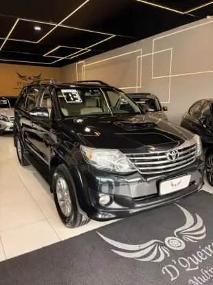 TOYOTA-HILUX SW4-2013
