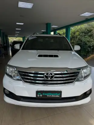 TOYOTA-HILUX SW4-2013