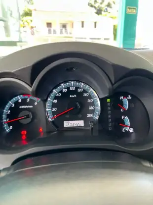 TOYOTA-HILUX SW4-2013
