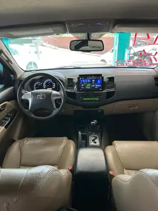 TOYOTA-HILUX SW4-2013