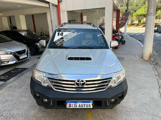TOYOTA-HILUX SW4-3.0 SRV 4X4 16V TURBO INTERCOOLER DIESEL 4P AUTOMÁTICO TOYOTA-HILUX SW4-2013
