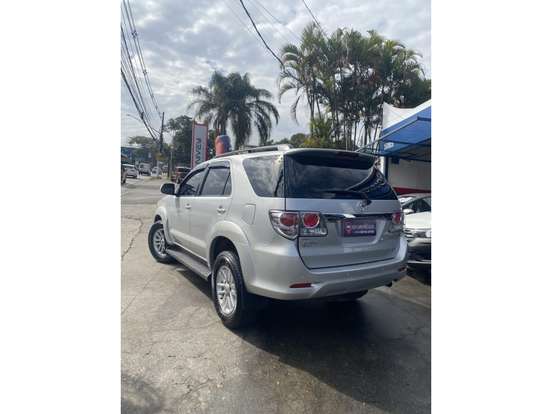 TOYOTA-HILUX SW4-3.0 SRV 4X4 16V TURBO INTERCOOLER DIESEL 4P AUTOMÁTICO TOYOTA-HILUX SW4-2014