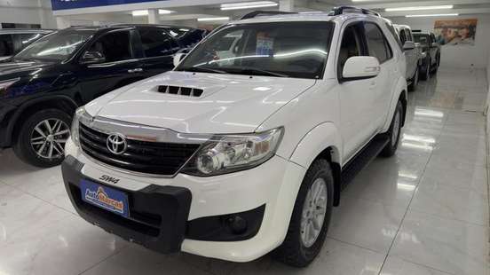 TOYOTA-HILUX SW4-2012
